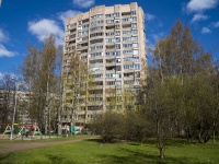 Vyiborgsky district, Hudozhnikov avenue, 房屋 13 к.4. 公寓楼