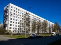 Выборгский район, Художников проспект, дом 18 к.1. многоквартирный дом