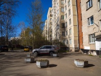 Выборгский район, Художников проспект, дом 33 к.1. многоквартирный дом