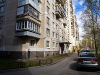 Выборгский район, улица Композиторов, дом 15. многоквартирный дом