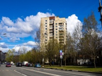 Выборгский район, улица Композиторов, дом 17. многоквартирный дом
