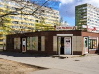 соседний дом: ул. Композиторов, дом 31 к.4. магазин