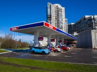 Выборгский район, улица Хошимина, дом 2. автозаправочная станция "Teboil"