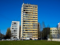Выборгский район, улица Кустодиева, дом 4 к.1. многоквартирный дом