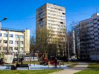 Выборгский район, улица Кустодиева, дом 4 к.1. многоквартирный дом