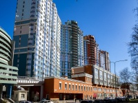 Выборгский район, Жилой комплекс "Байрон", улица Кустодиева, дом 7 к.1 СТР 1