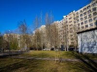 Выборгский район, улица Кустодиева, дом 12. многоквартирный дом