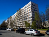 Выборгский район, улица Кустодиева, дом 20 к.1. многоквартирный дом
