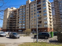 Vyiborgsky district, Sirenevy blvd, house 15. Apartment house