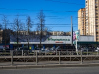 Выборгский район, Просвещения проспект, дом 37. торговый центр