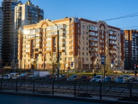 Калининский район, улица Киришская, дом 4. многоквартирный дом