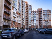 Калининский район, Луначарского проспект, дом 98 к.1. многоквартирный дом