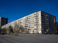 Калининский район, Луначарского проспект, дом 82 к.1. многоквартирный дом