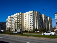 Калининский район, Луначарского проспект, дом 84 к.1. многоквартирный дом