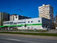 Калининский район, Луначарского проспект, дом 86 к.4. торговый центр