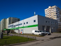 Калининский район, Луначарского проспект, дом 86 к.4. торговый центр