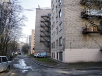 Калининский район, улица Ушинского, дом 5 к.2. многоквартирный дом