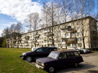 Калининский район, улица Ушинского, дом 20. многоквартирный дом