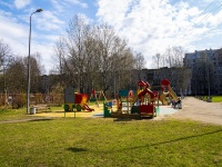 Калининский район, улица Ушинского, дом 20. многоквартирный дом