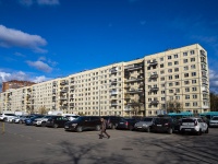 Калининский район, улица Ушинского, дом 31. многоквартирный дом