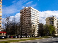 Калининский район, улица Ушинского, дом 33 к.1. многоквартирный дом
