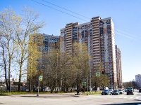 Калининский район, улица Учительская, дом 18 к.1. многоквартирный дом