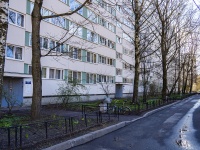 Kalininsky district, Uchitelskaya st, 房屋 8 ЛИТ А. 公寓楼