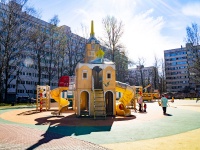 Kalininsky district, Uchitelskaya st, 房屋 8 ЛИТ А. 公寓楼
