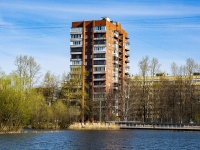 Калининский район, улица Учительская, дом 11. многоквартирный дом