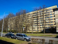 Калининский район, улица Учительская, дом 12 к.1. многоквартирный дом