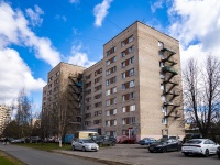 Калининский район, улица Демьяна Бедного, дом 19. многоквартирный дом