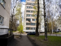 Калининский район, улица Демьяна Бедного, дом 32 к.1. многоквартирный дом