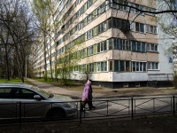Калининский район, улица Демьяна Бедного, дом 32 к.1. многоквартирный дом