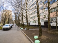 Калининский район, улица Демьяна Бедного, дом 32 к.1. многоквартирный дом
