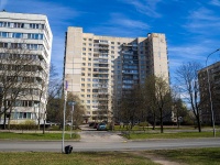 Kalininsky district, Kultury avenue, house 13. Apartment house