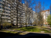 Калининский район, улица Ольги Форш, дом 1/4. многоквартирный дом