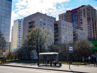 Калининский район, улица Брянцева, дом 17. многоквартирный дом