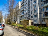 Калининский район, Светлановский проспект, дом 72 к.1. многоквартирный дом