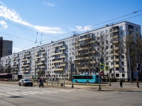 Калининский район, Светлановский проспект, дом 72 к.1. многоквартирный дом