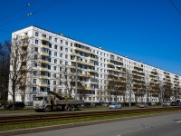 Калининский район, Светлановский проспект, дом 72 к.1. многоквартирный дом