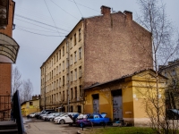 Kirovsky district,  , 房屋 3 к.2. 公寓楼