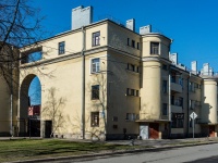 Kirovsky district,  , house 33. Apartment house