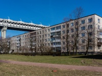 Kirovsky district,  , 房屋 12 к.2. 公寓楼