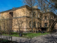 Kirovsky district, Barrikadnaya st, 房屋 14 к.1. 公寓楼