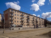 Красногвардейский район, Новочеркасский проспект, дом 42. многоквартирный дом