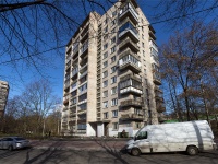 Krasnogvardeisky district, Piskaryovskij avenue, 房屋 19. 公寓楼
