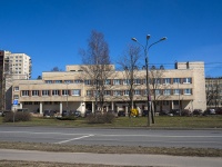 Krasnogvardeisky district, st Peredovikov, house 21. polyclinic