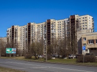 Krasnogvardeisky district, st Peredovikov, house 25. Apartment house