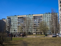 Krasnogvardeisky district, st Peredovikov, house 33 к.2. Apartment house