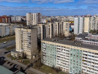 Krasnogvardeisky district, Industrialny avenue, 房屋 15. 公寓楼